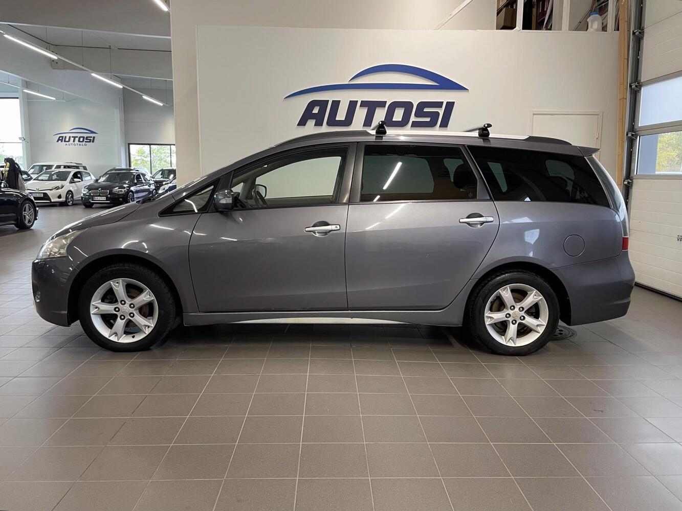 Mitsubishi Grandis vaihtoauto