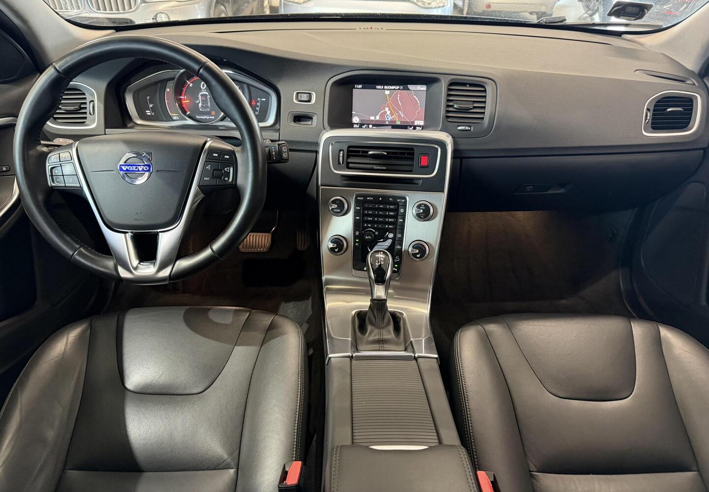 Volvo V60 Cross Country vaihtoauto