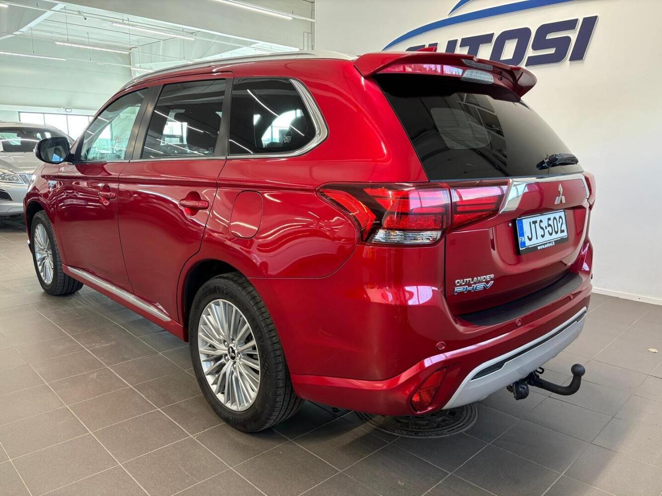 Mitsubishi Outlander PHEV vaihtoauto