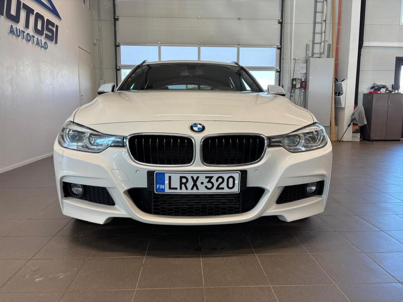 BMW 320 vaihtoauto