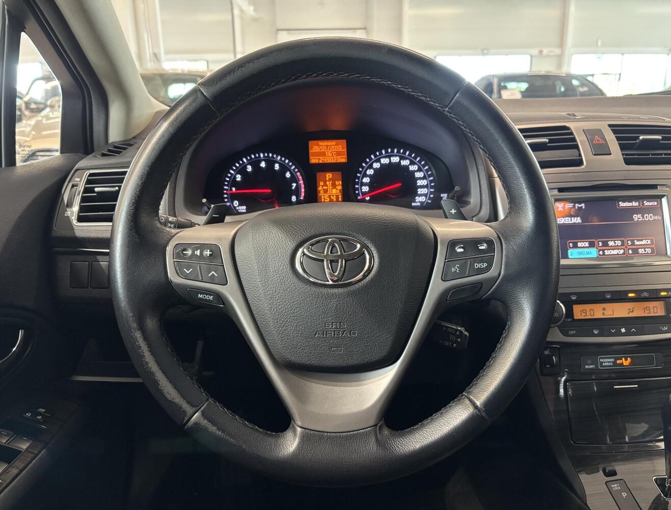 Toyota Avensis vaihtoauto