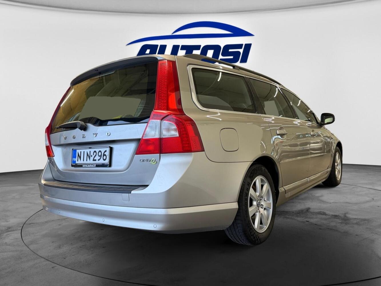 Volvo V70 vaihtoauto