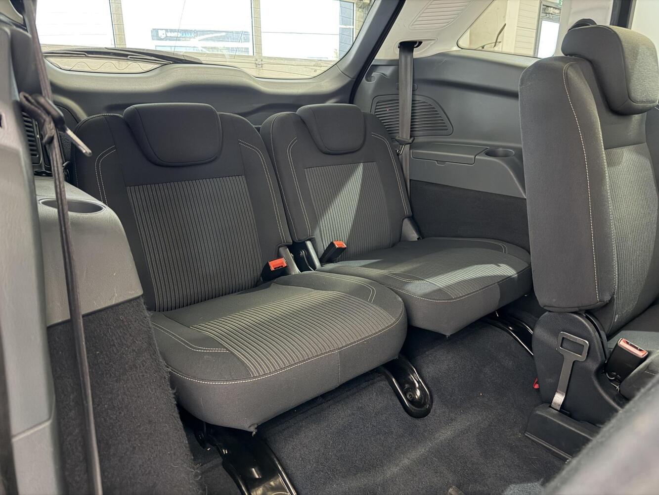 Ford Grand C-MAX vaihtoauto