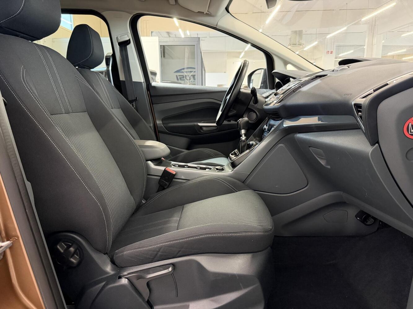 Ford Grand C-MAX vaihtoauto
