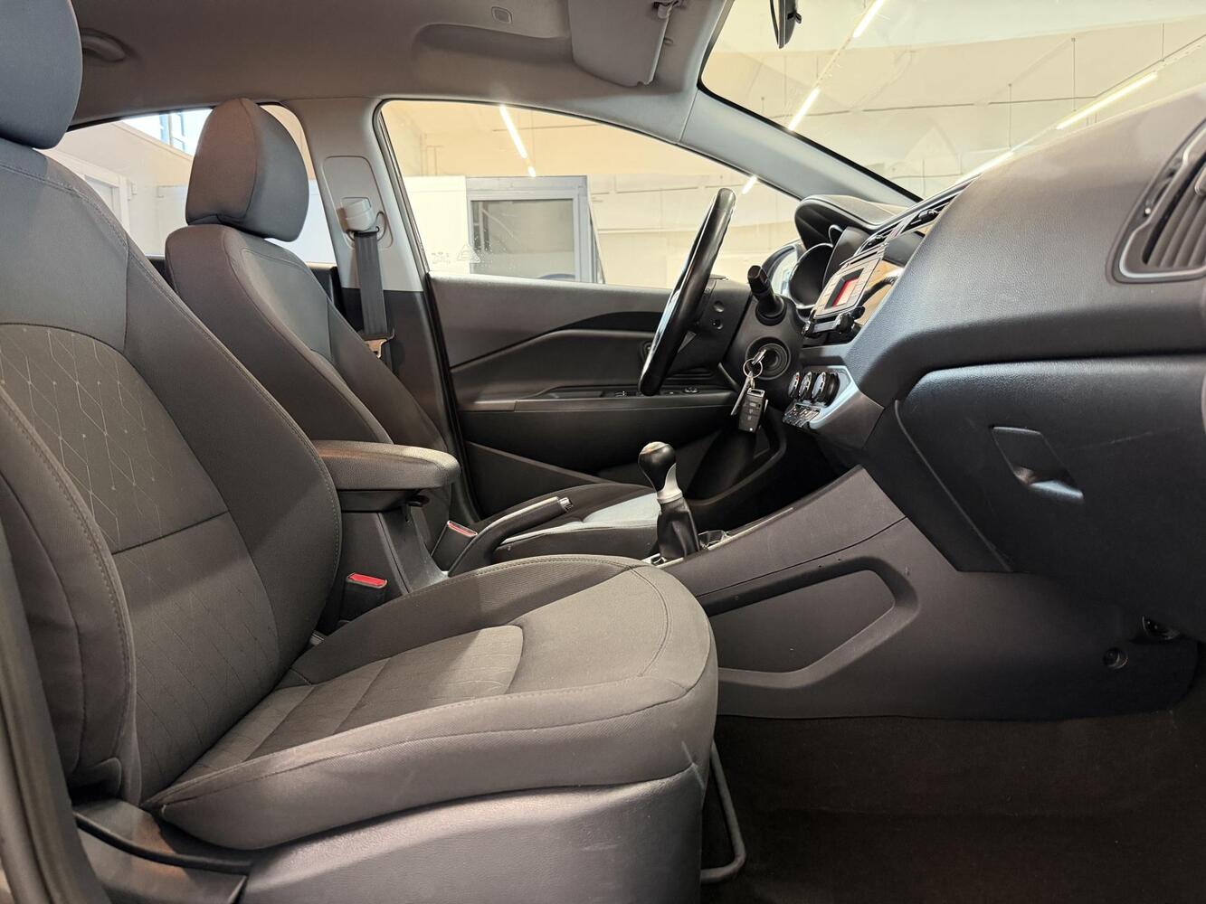 Kia Rio vaihtoauto