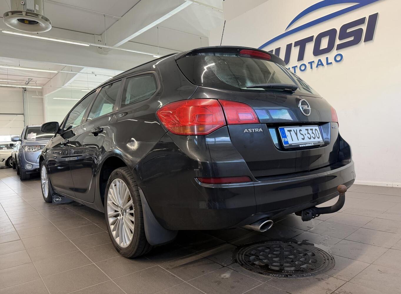 Opel Astra vaihtoauto