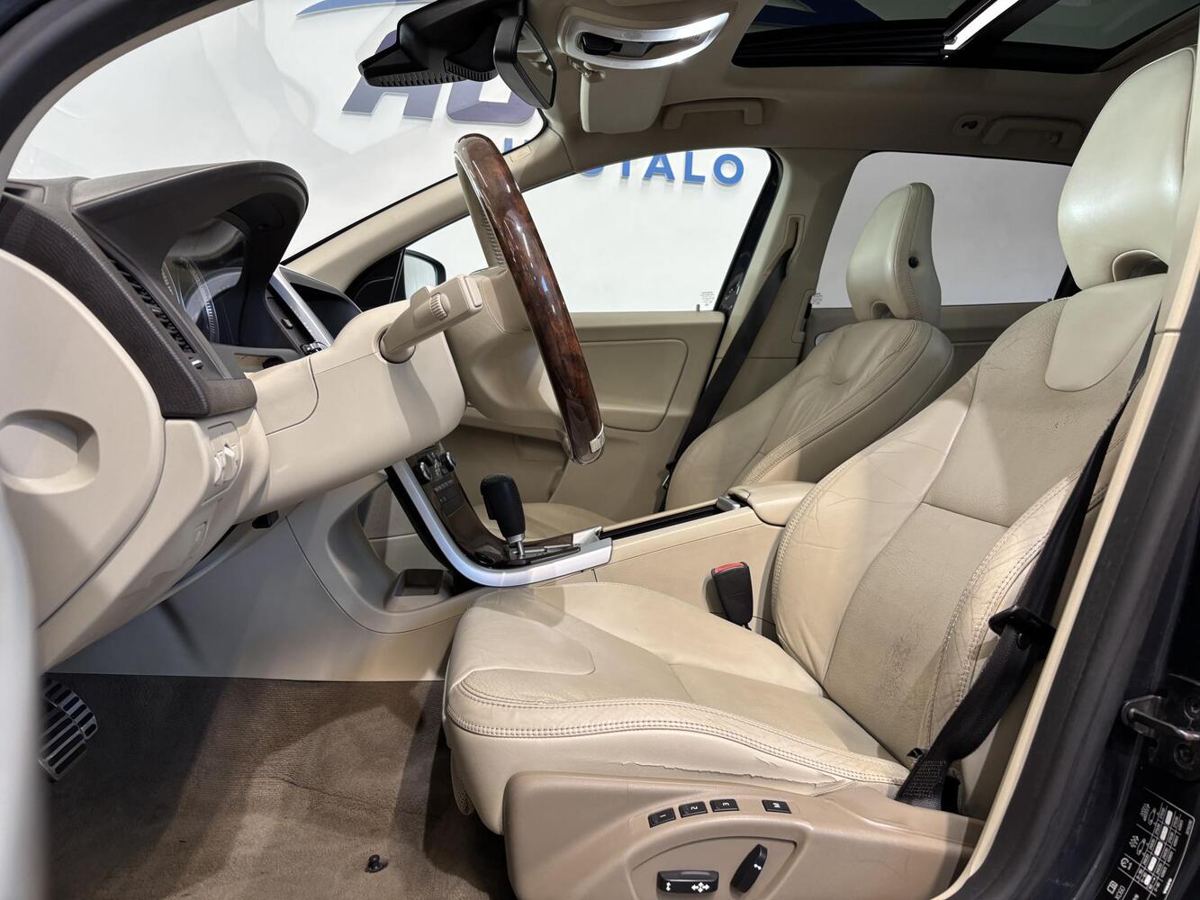 Volvo XC60 vaihtoauto