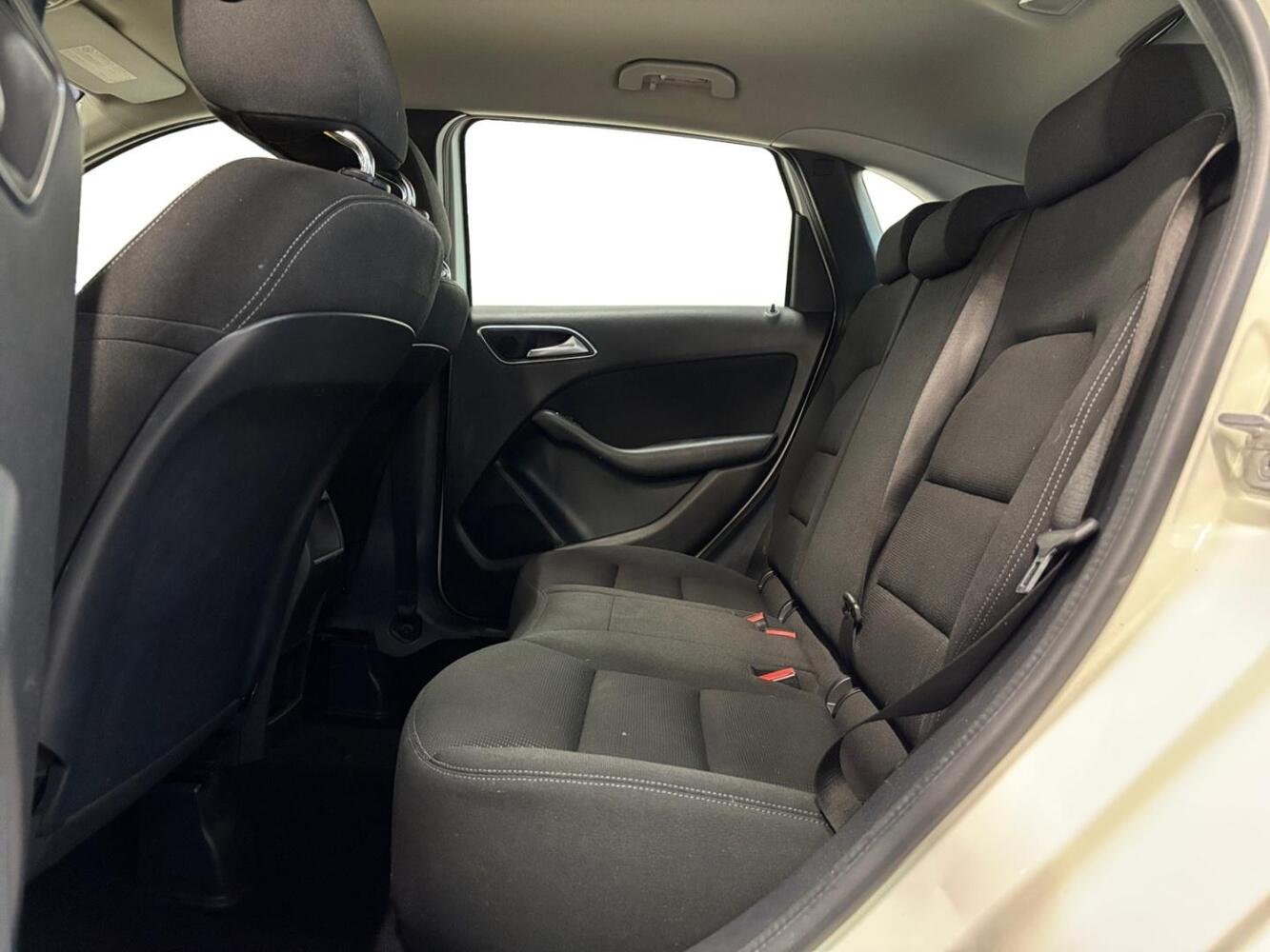 Mercedes-Benz B vaihtoauto