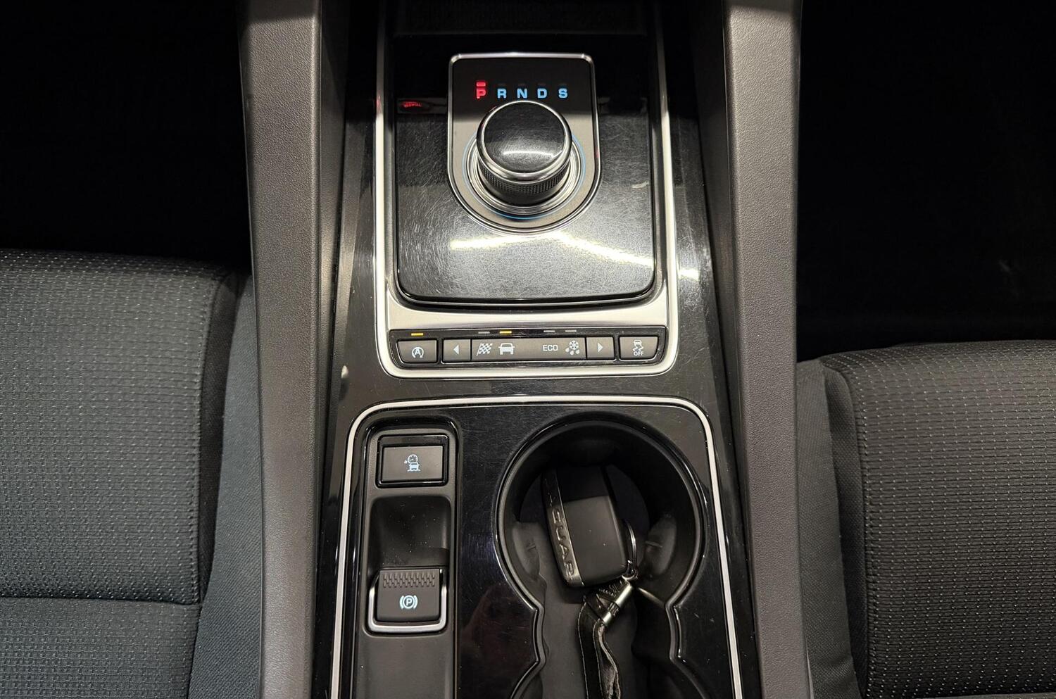 Jaguar F-PACE vaihtoauto