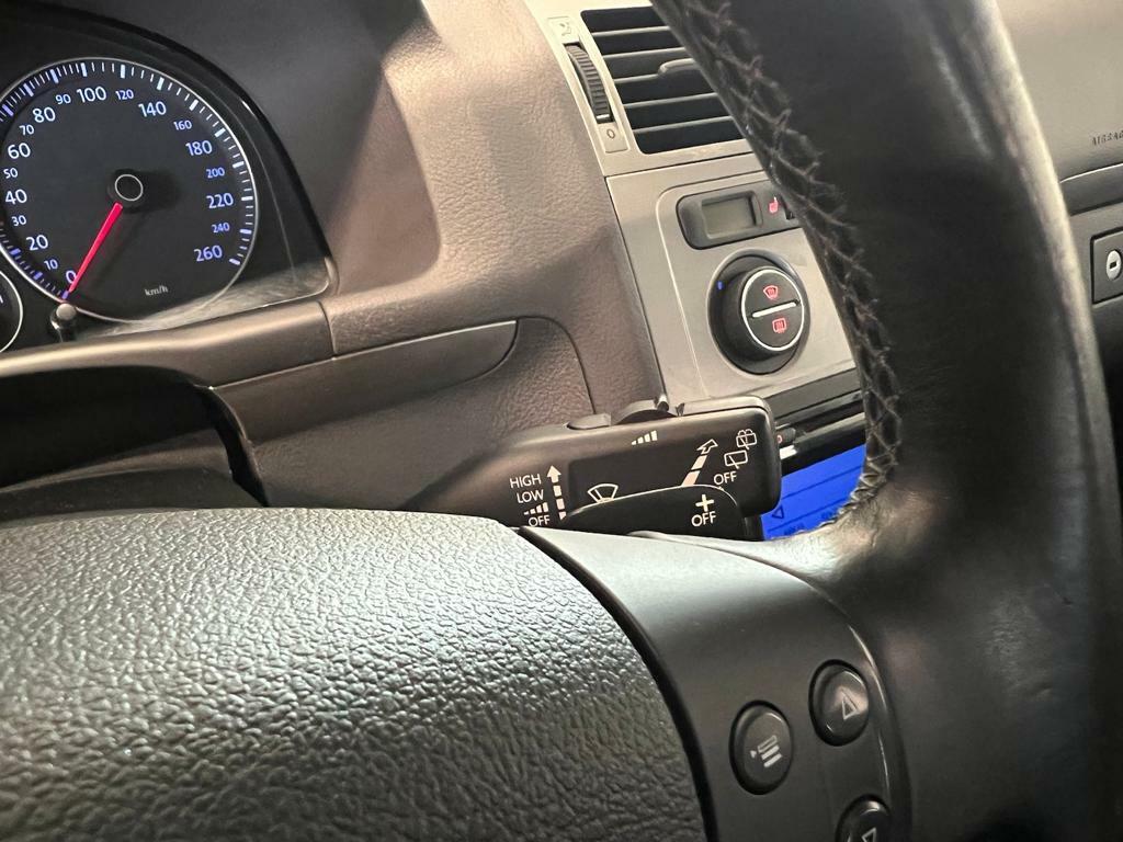 Volkswagen Touran vaihtoauto