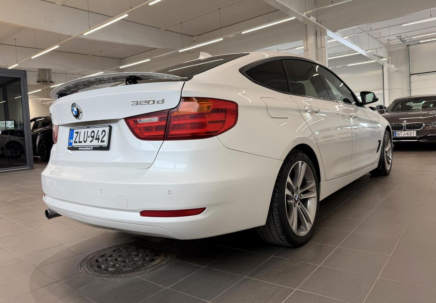 BMW 320 vaihtoauto