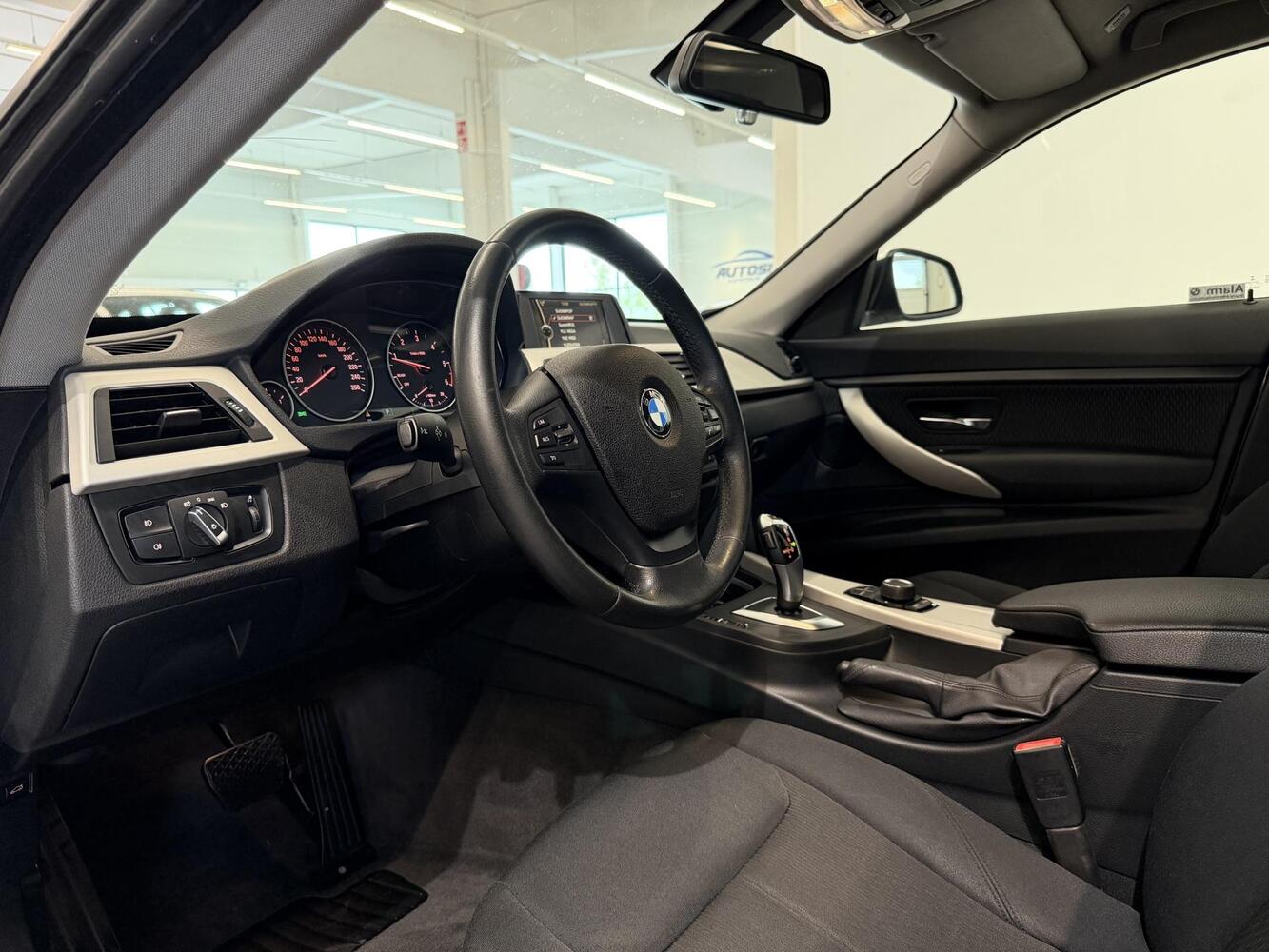 BMW 320 vaihtoauto