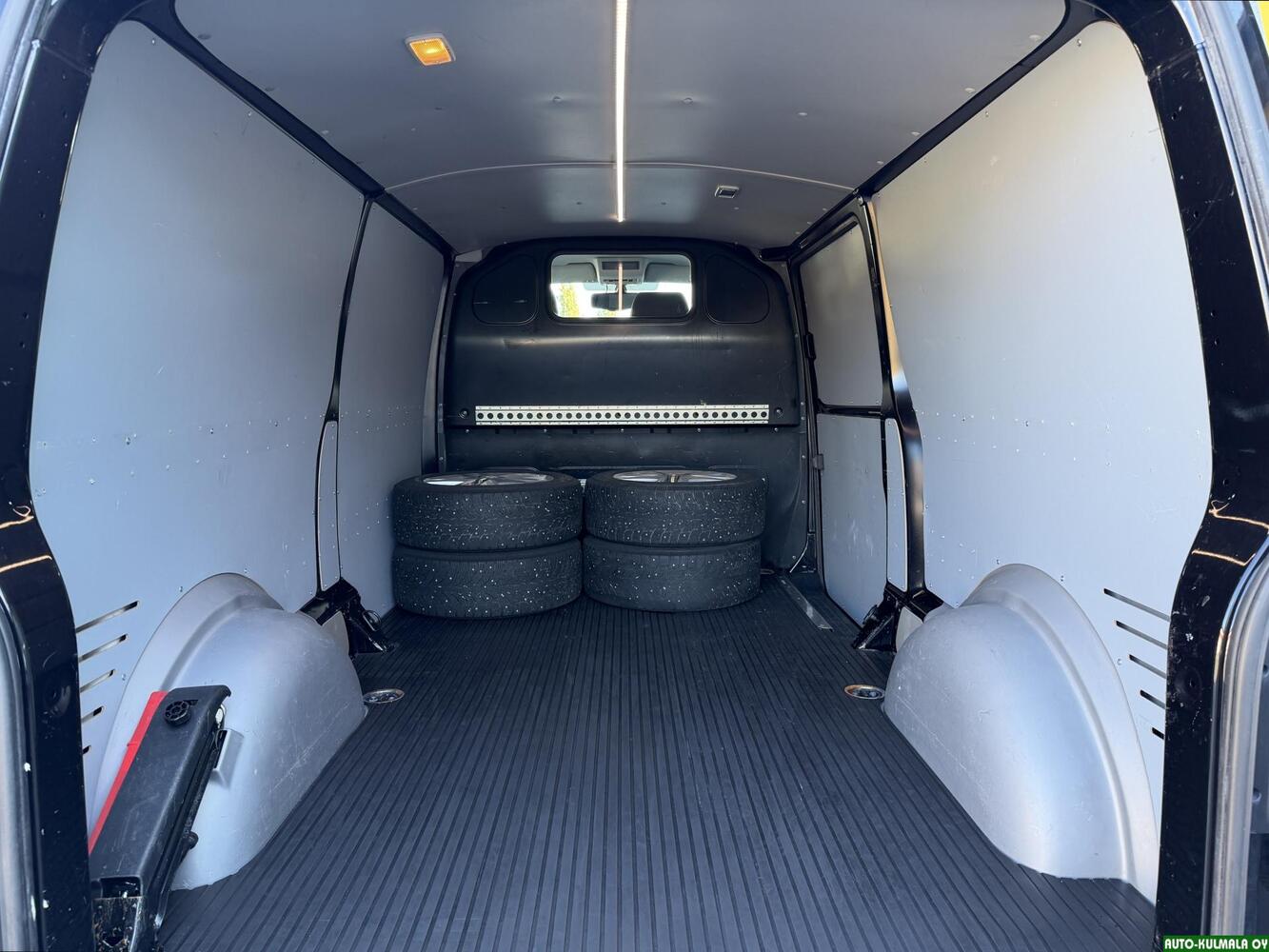 Volkswagen Transporter vaihtoauto
