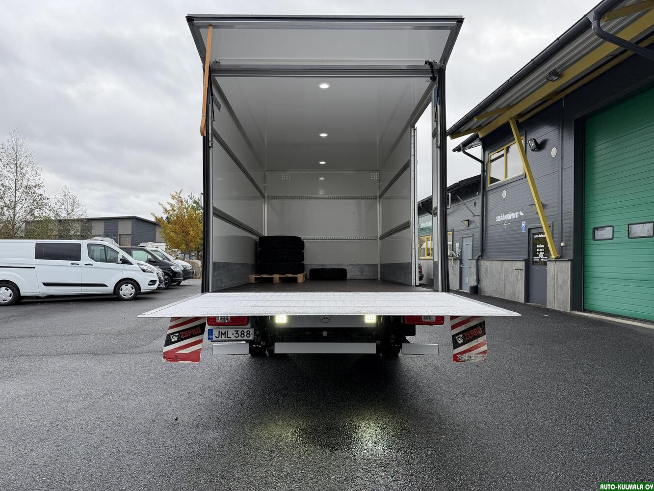 Mercedes-Benz Sprinter vaihtoauto