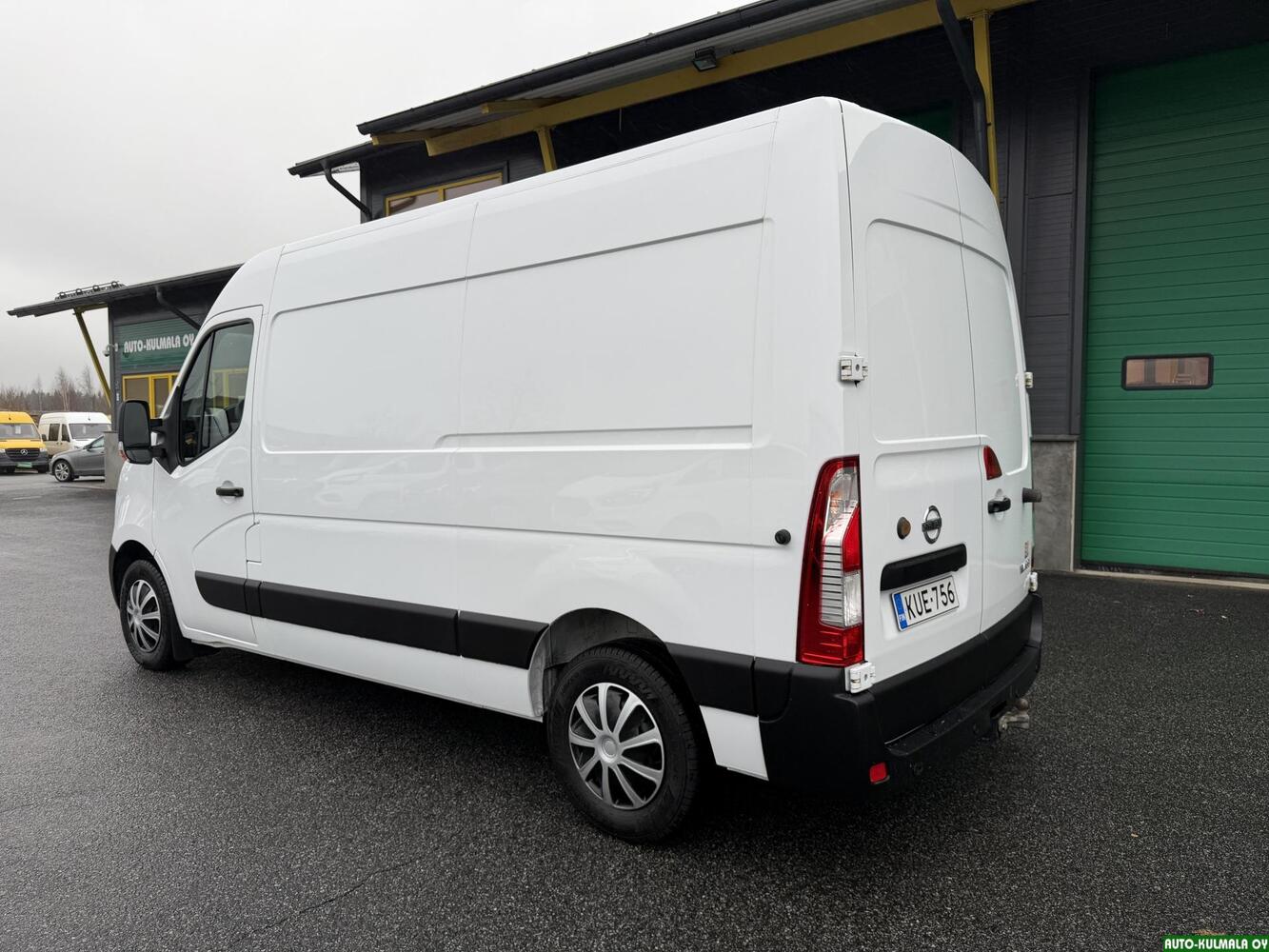 Nissan NV400 vaihtoauto