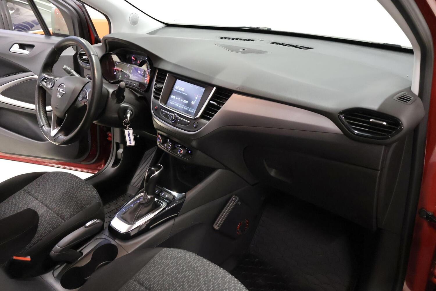 Opel Crossland X vaihtoauto