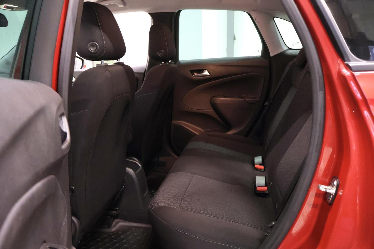Opel Crossland X vaihtoauto