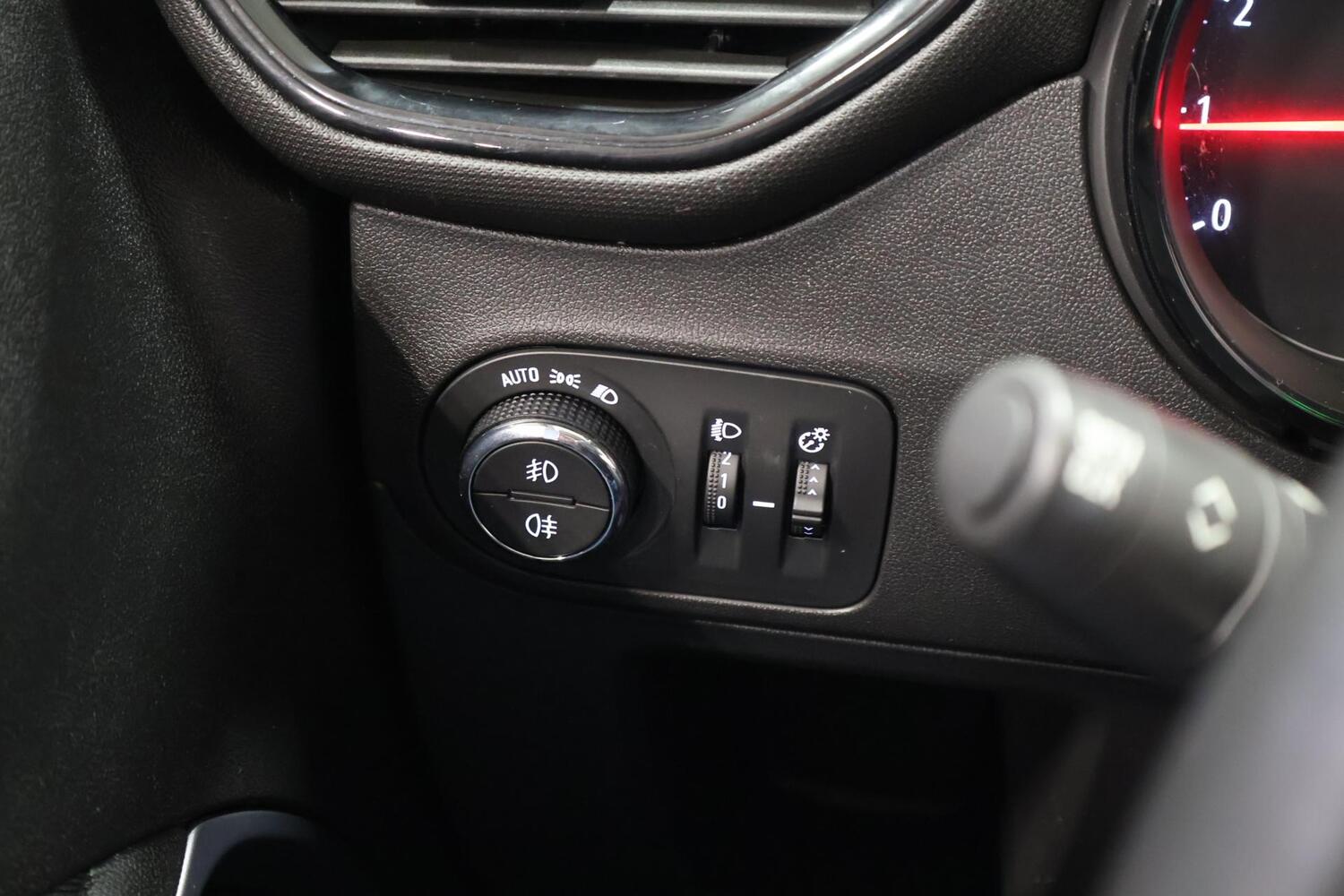 Opel Crossland X vaihtoauto