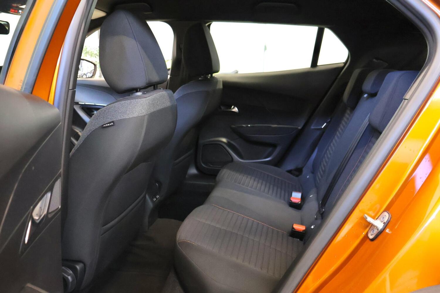 Peugeot e-2008 vaihtoauto
