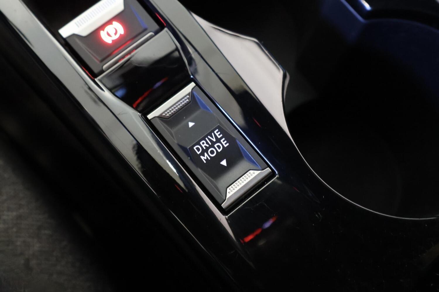 Peugeot e-2008 vaihtoauto