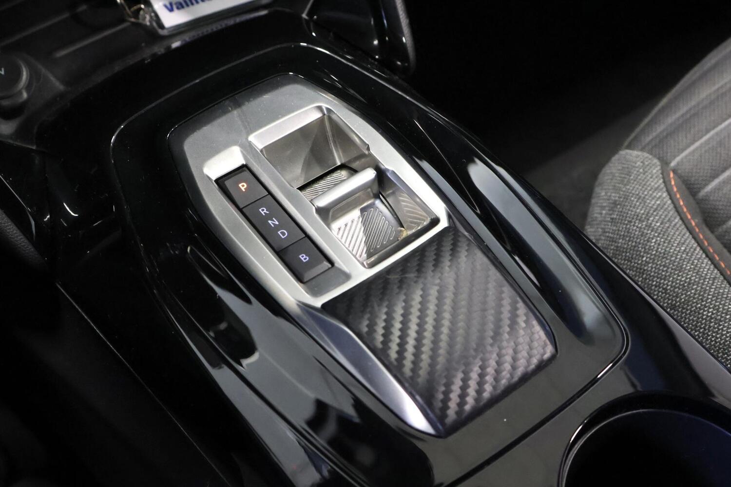 Peugeot e-2008 vaihtoauto