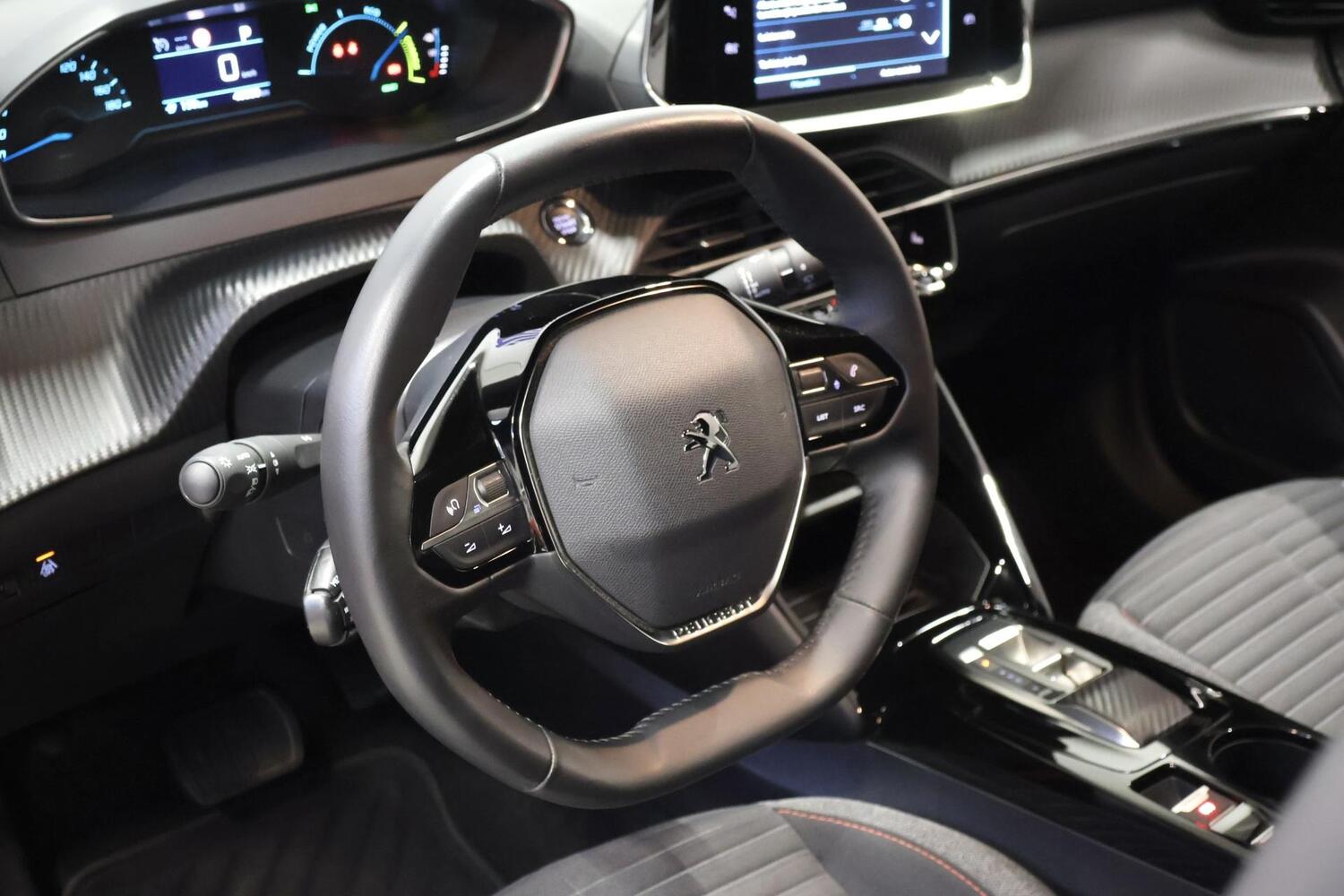 Peugeot e-2008 vaihtoauto