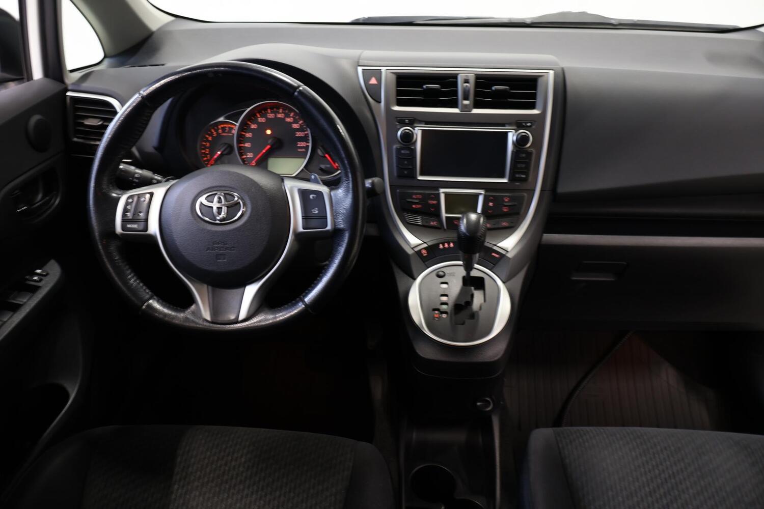 Toyota Verso-S vaihtoauto