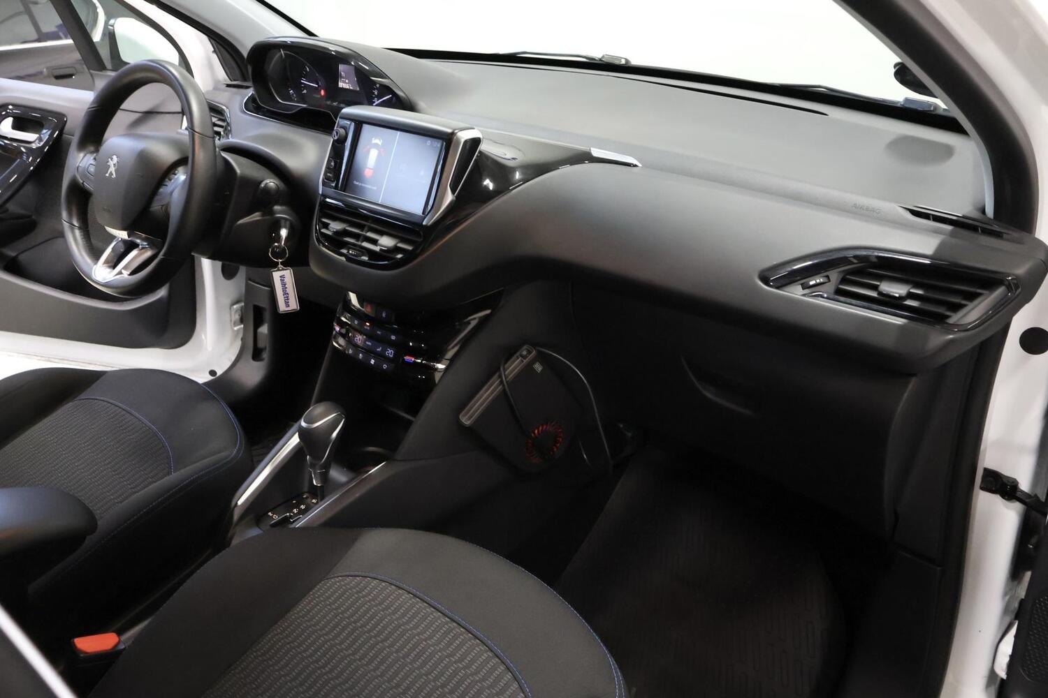 Peugeot 208 vaihtoauto