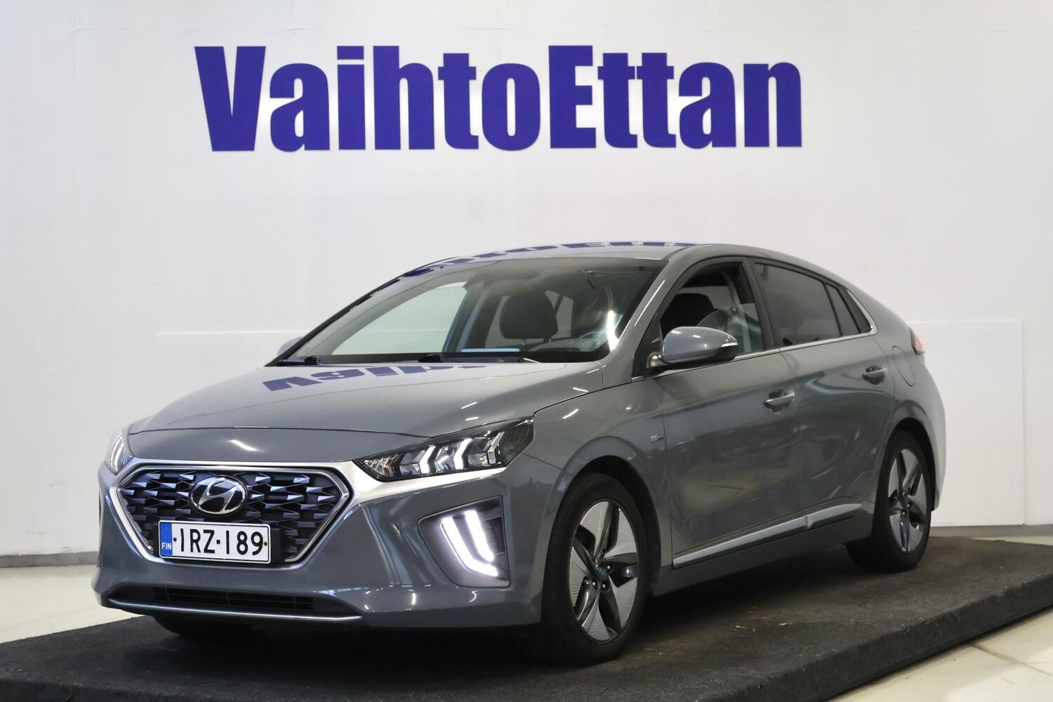 Hyundai IONIQ hybrid vaihtoauto