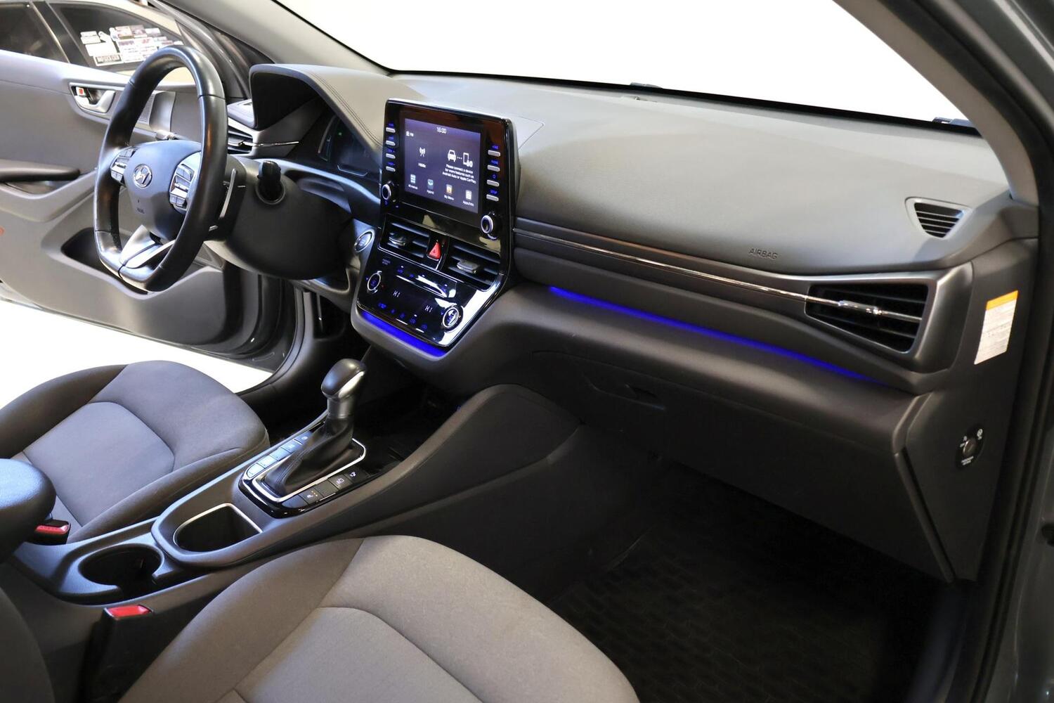 Hyundai IONIQ hybrid vaihtoauto
