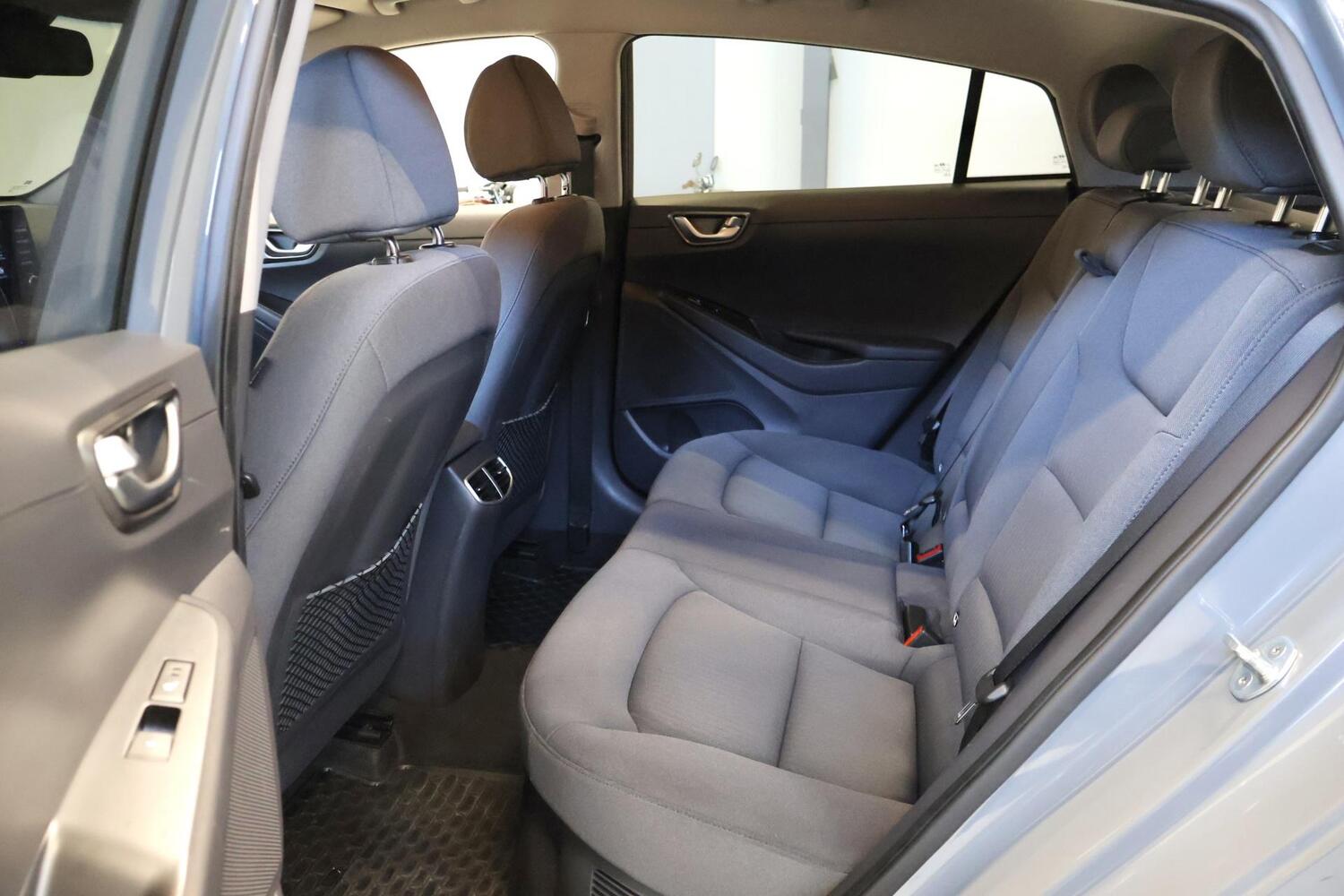 Hyundai IONIQ hybrid vaihtoauto