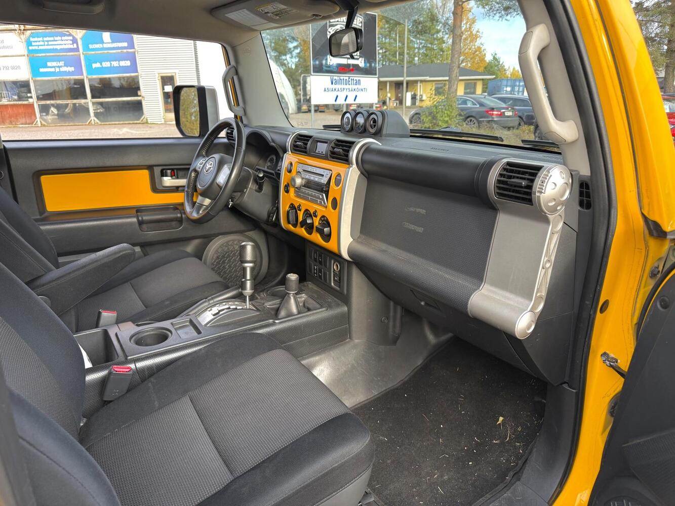Toyota FJ Cruiser vaihtoauto