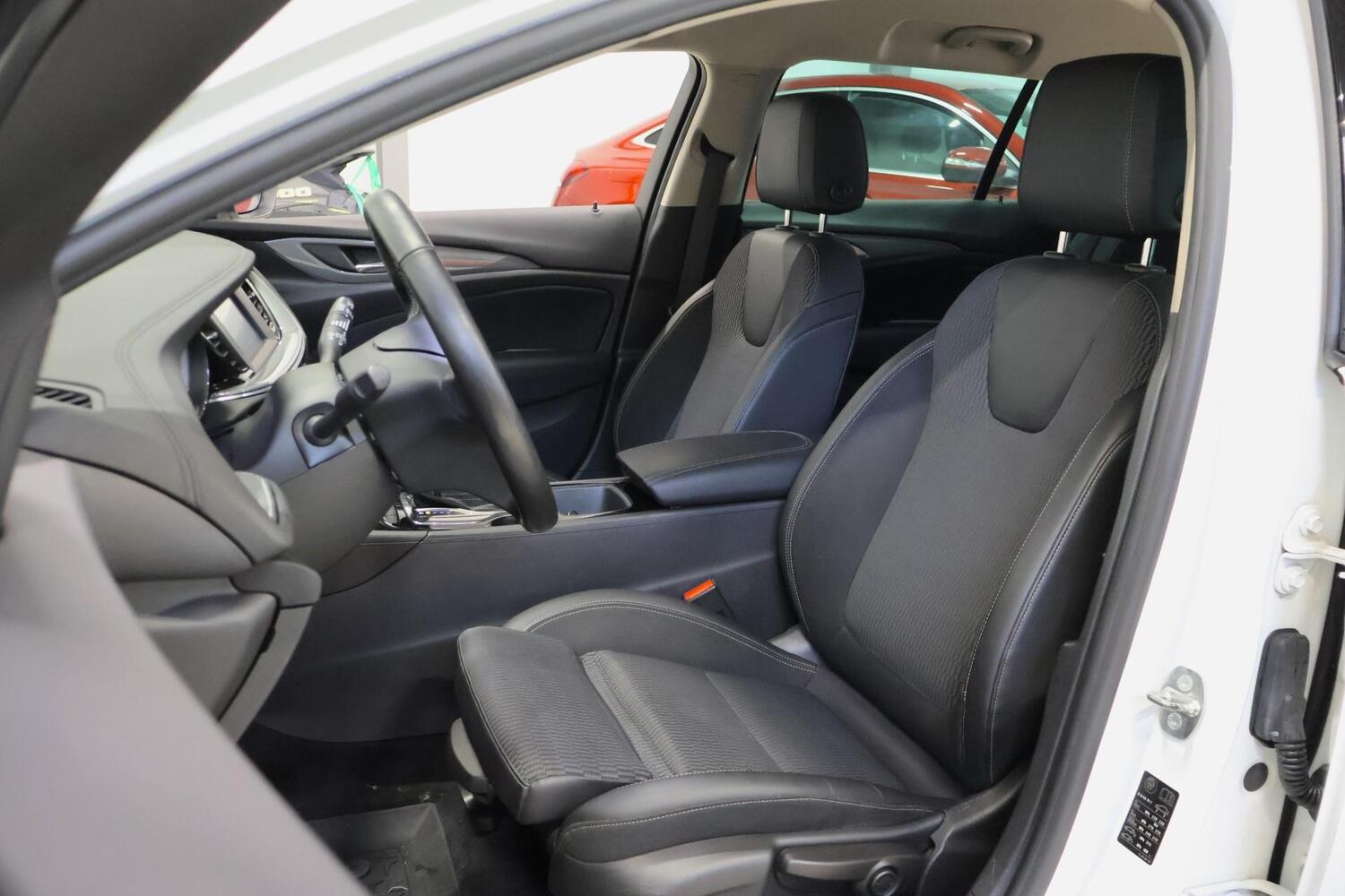 Opel Insignia vaihtoauto