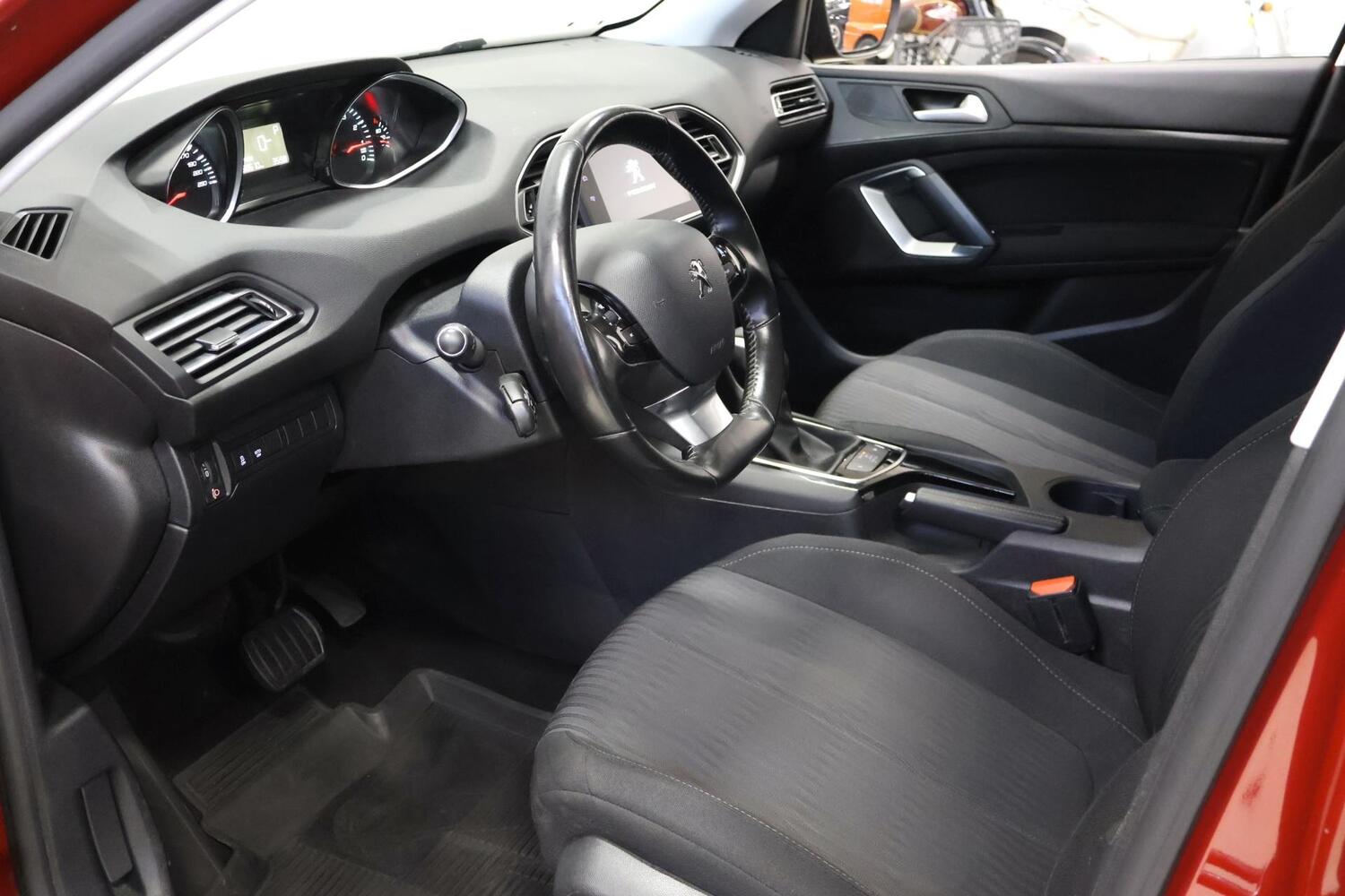 Peugeot 308 vaihtoauto