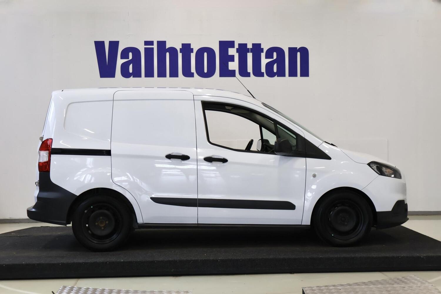 Ford Transit Courier vaihtoauto