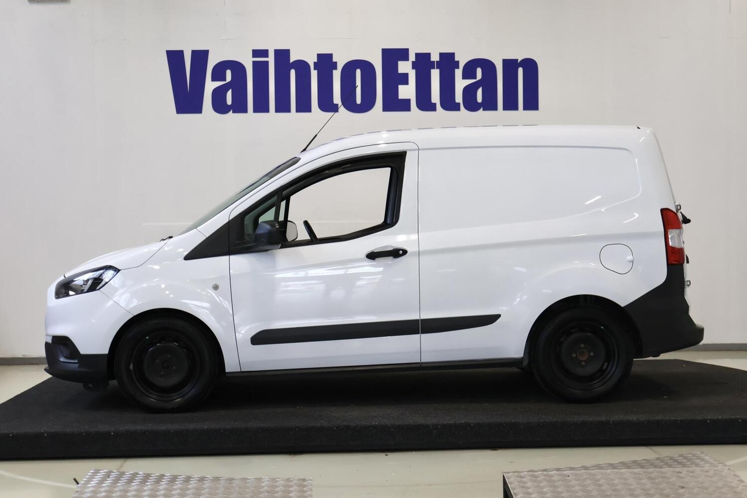 Ford Transit Courier vaihtoauto