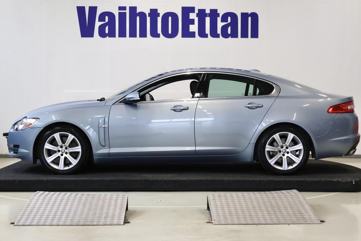 Jaguar XF vaihtoauto