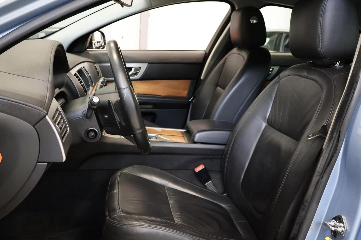 Jaguar XF vaihtoauto