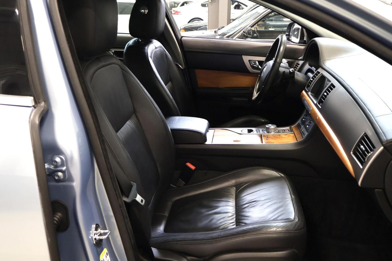 Jaguar XF vaihtoauto
