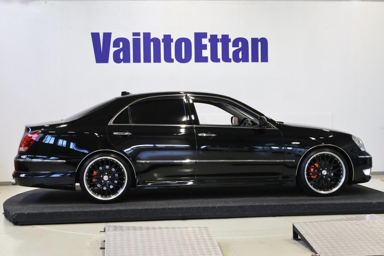 Toyota Crown vaihtoauto