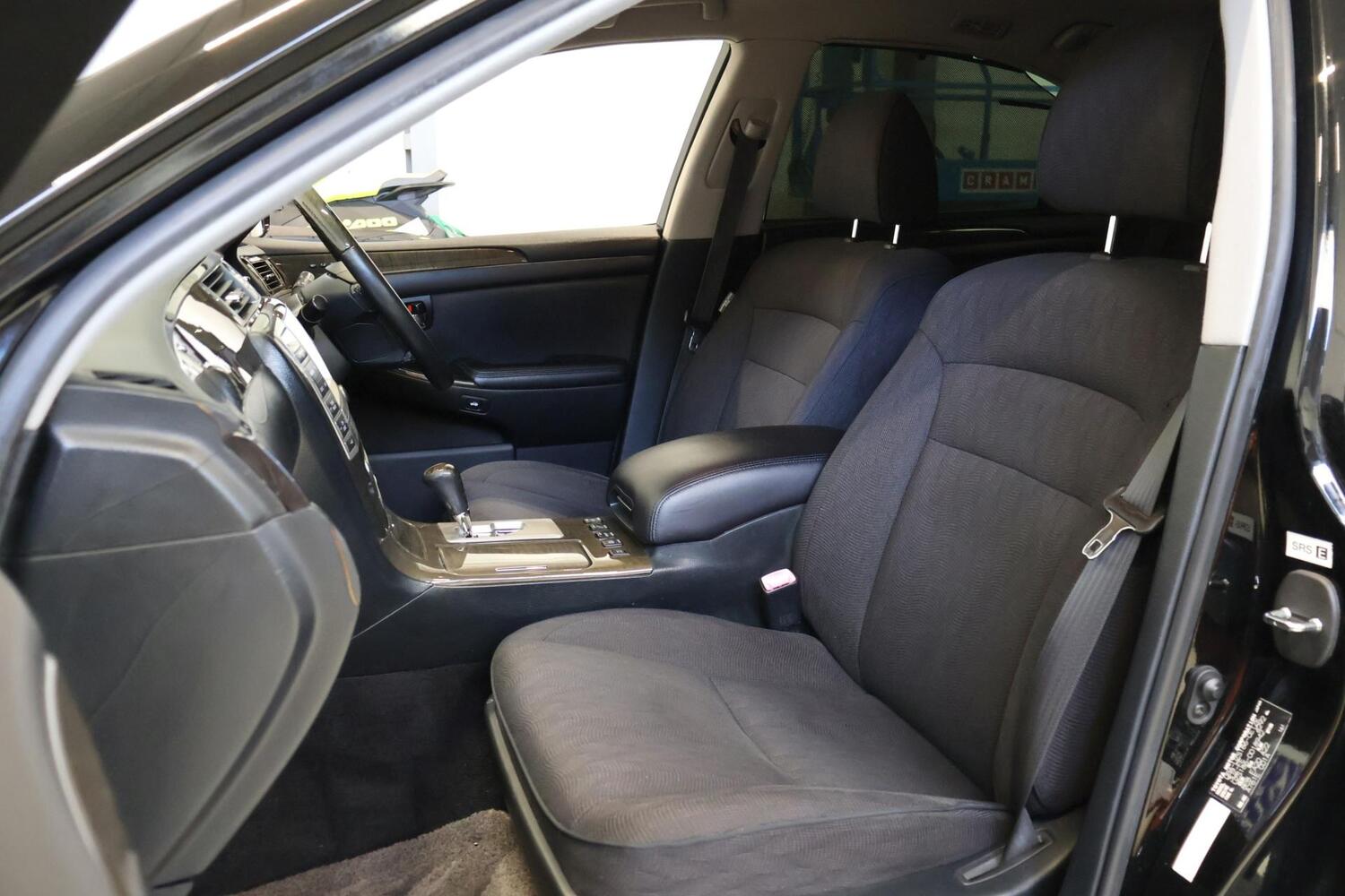Toyota Crown vaihtoauto