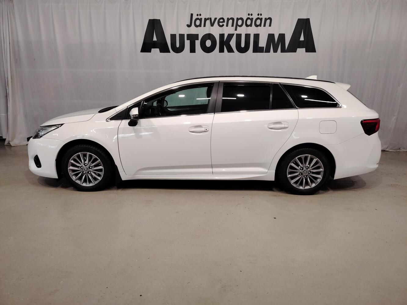 Toyota Avensis vaihtoauto