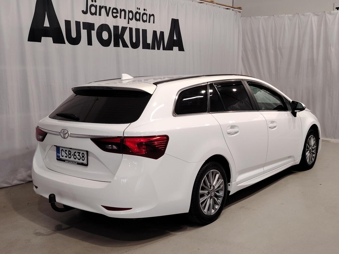 Toyota Avensis vaihtoauto