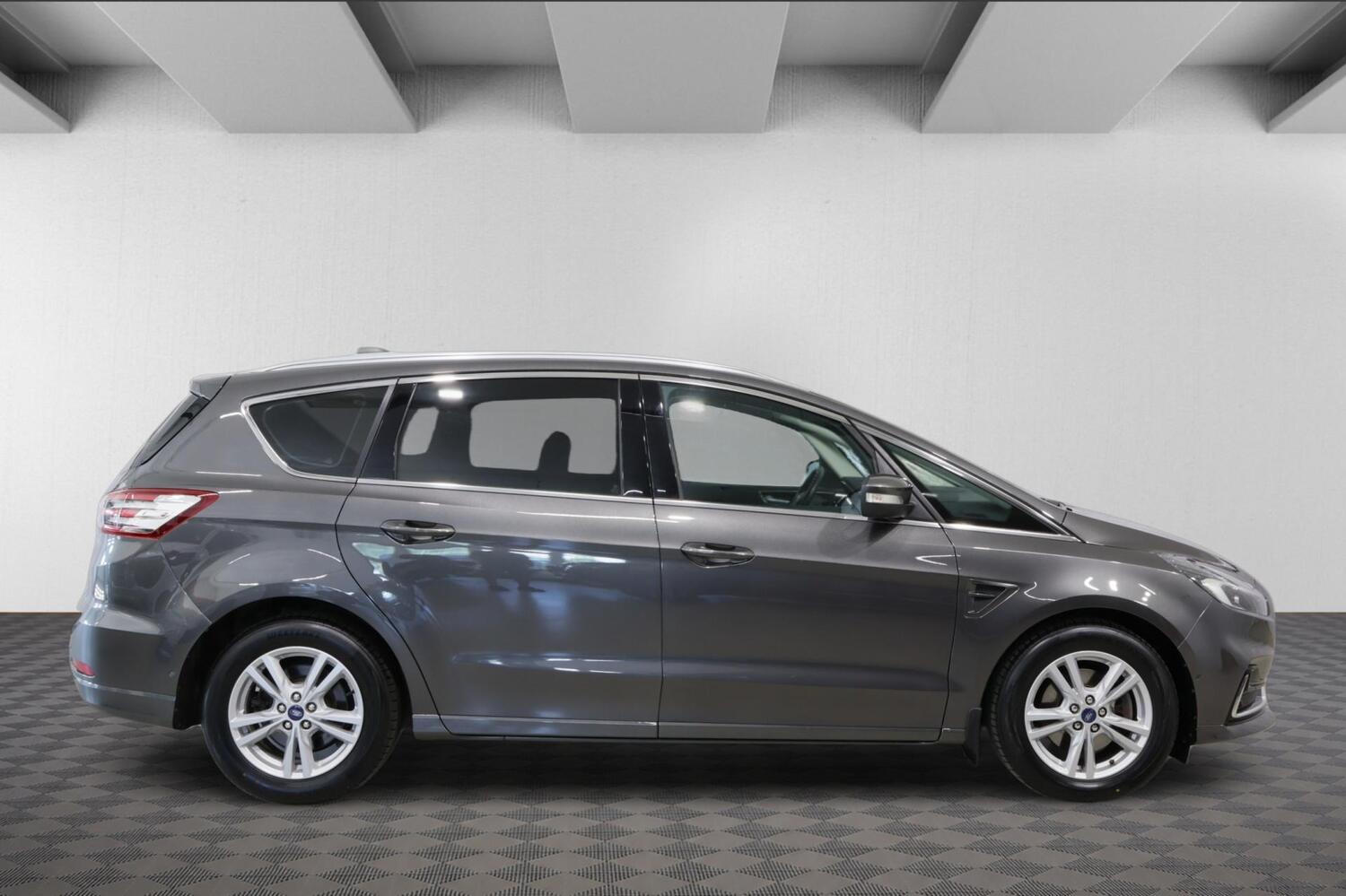 Ford S-MAX vaihtoauto