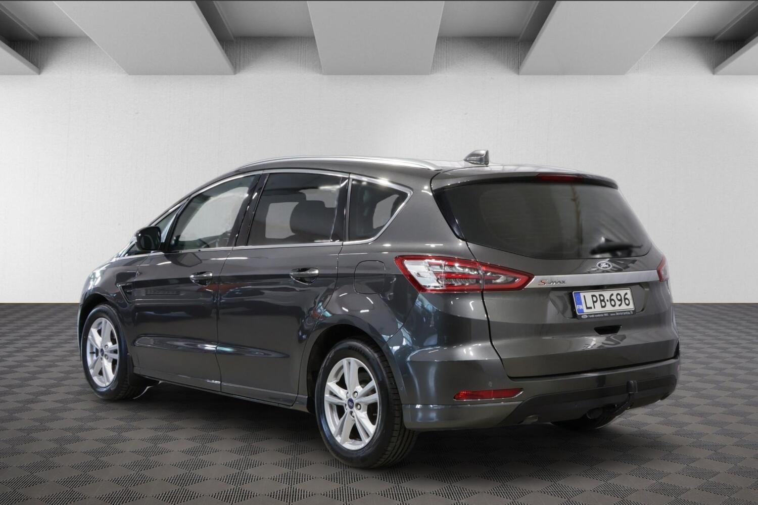 Ford S-MAX vaihtoauto