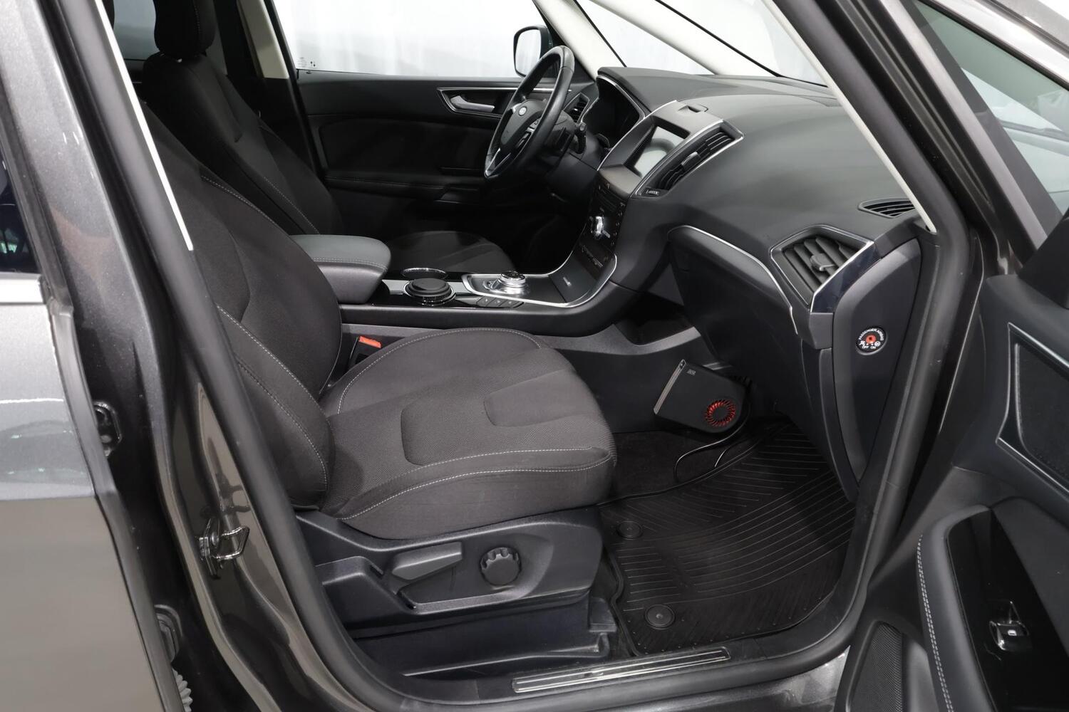Ford S-MAX vaihtoauto
