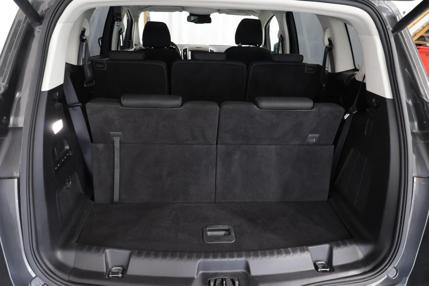 Ford S-MAX vaihtoauto
