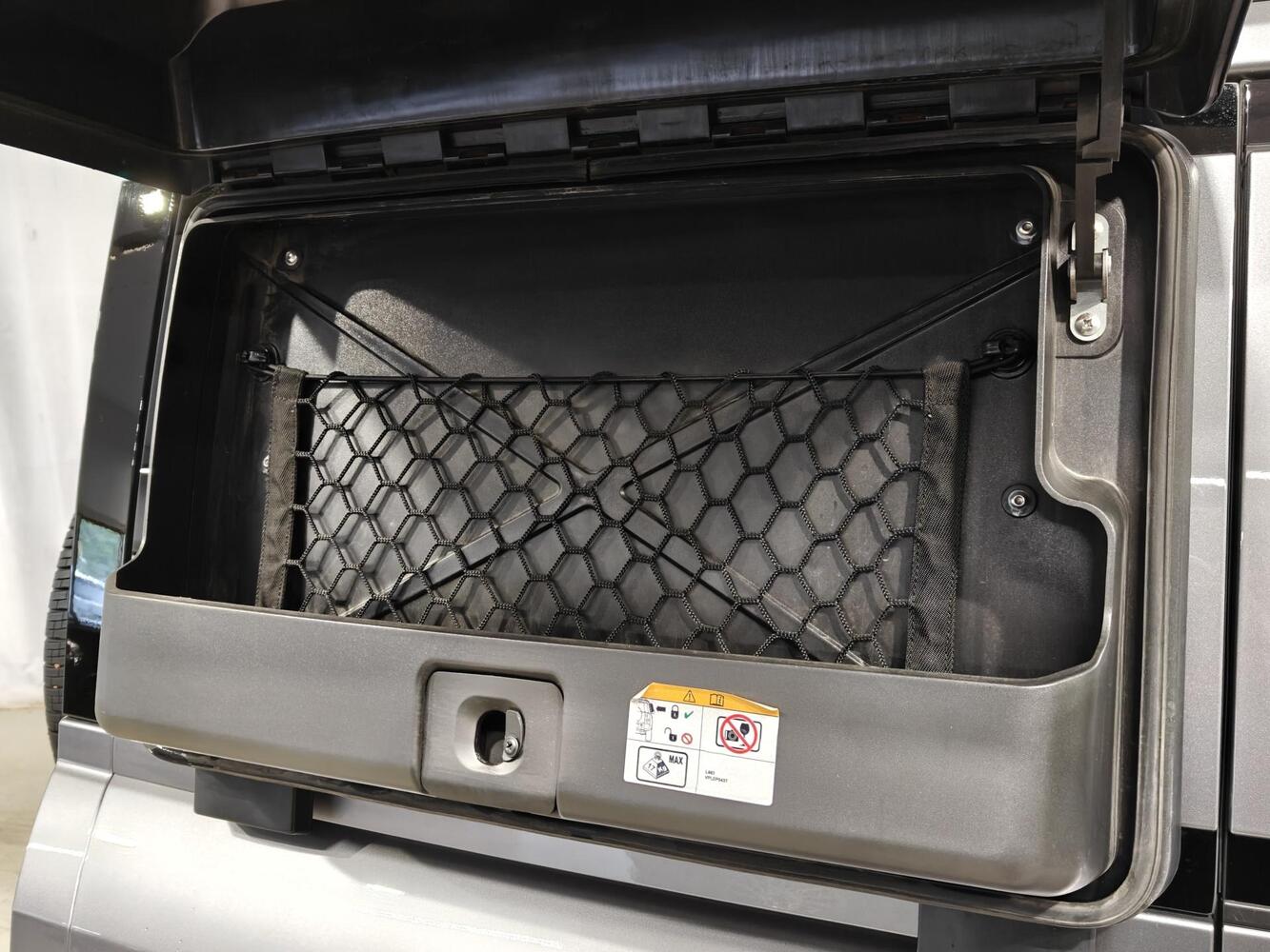 Land Rover Defender vaihtoauto