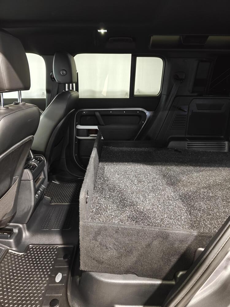 Land Rover Defender vaihtoauto