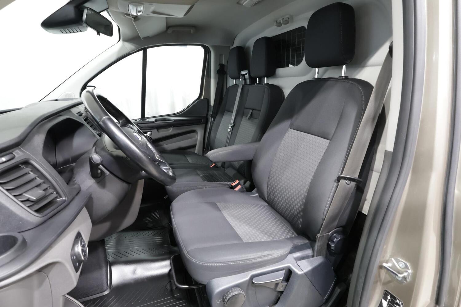 Ford Transit Custom vaihtoauto